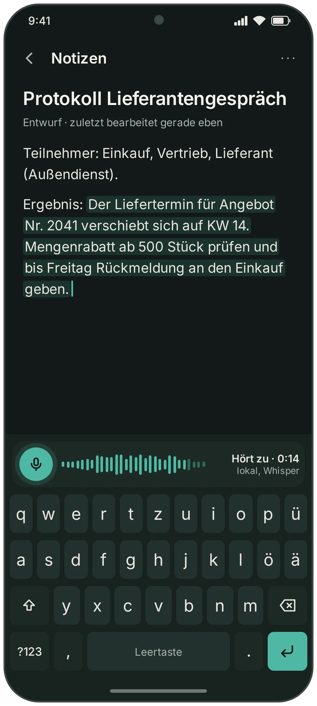 Mitboard (Darstellung): Diktier-Tastatur auf einem Android-Smartphone, ein diktierter Satz erscheint in einer Notiz, die Mikrofon-Taste ist aktiv, die Erkennung läuft lokal